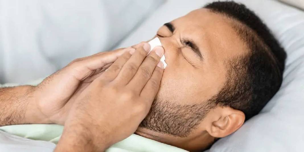 Hapşırık, burun akıntısı, göz kaşıntısı… Alerji midir, grip mi? Ek belirtilere dikkat! 5